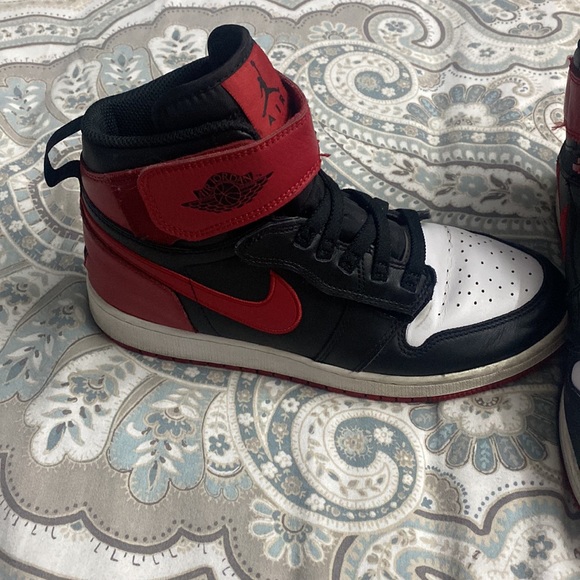 Nike Air Jordan 1s - Picture 2 of 3